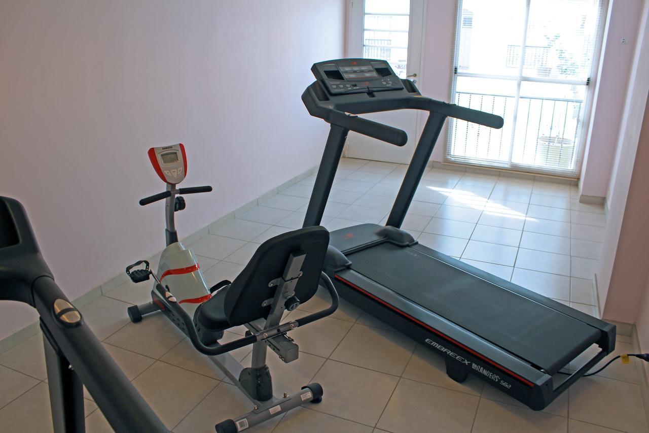 Apart Hotel Granada Neuquén Екстериор снимка