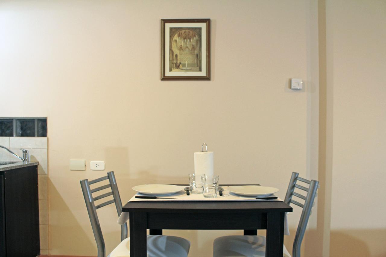 Apart Hotel Granada Neuquén Екстериор снимка
