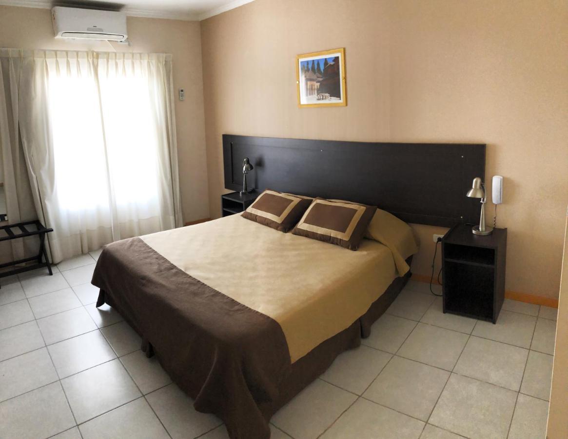 Apart Hotel Granada Neuquén Екстериор снимка
